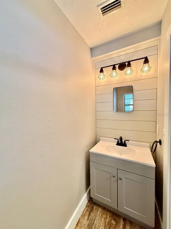 Building Photo - 2409 Hibiscus Bay Ln