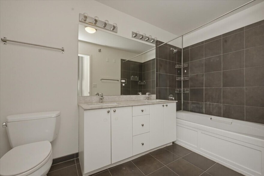 Building Photo - 235 W Van Buren St