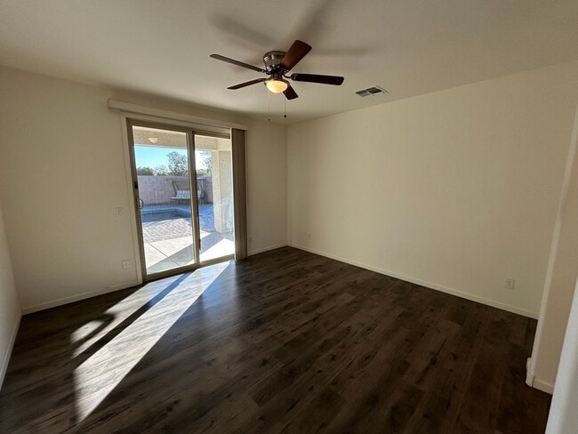 Building Photo - 8609 N 89th Dr