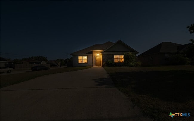 Building Photo - 2624 Saulsbury Dr