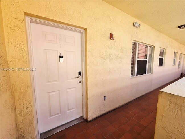 Building Photo - 1627 NW 18th St