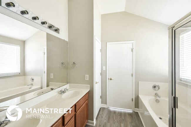 Building Photo - 8514 Whitebrush