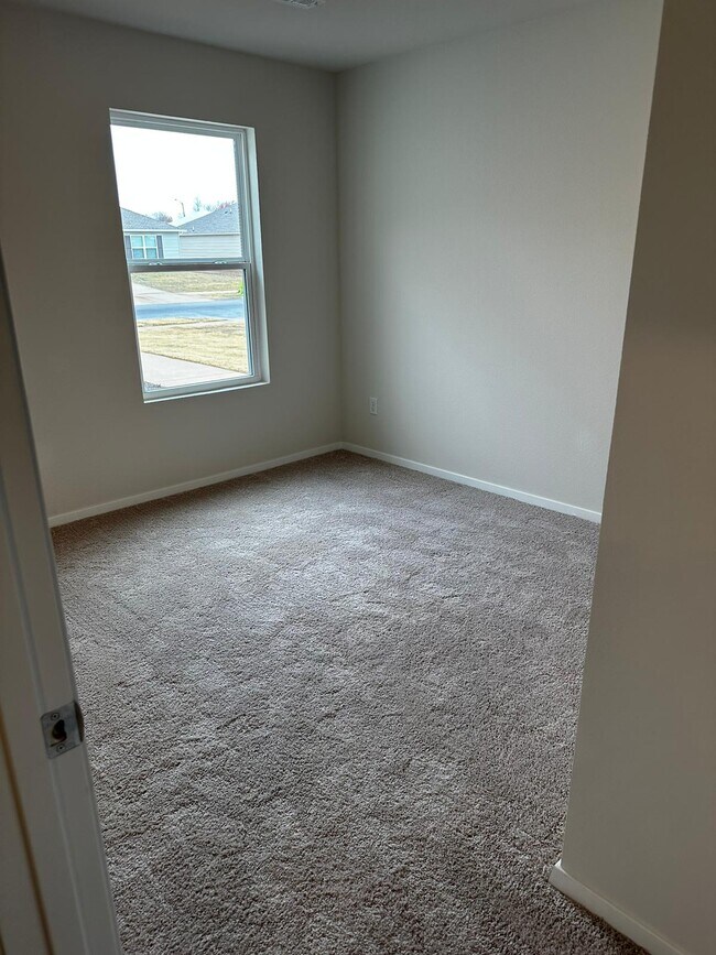 Building Photo - 1402 S Blandford St