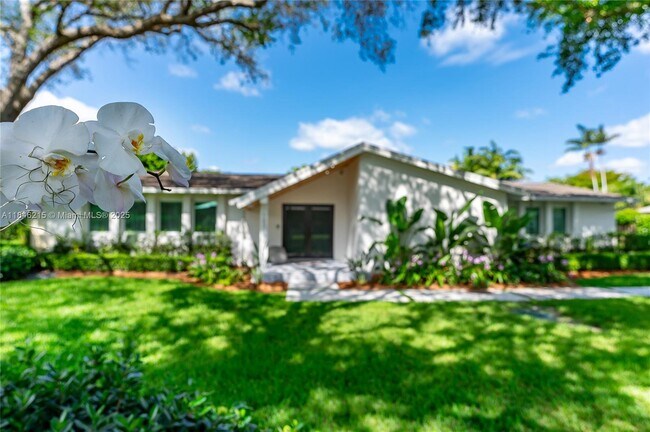 Building Photo - 16650 SW 77th Ct