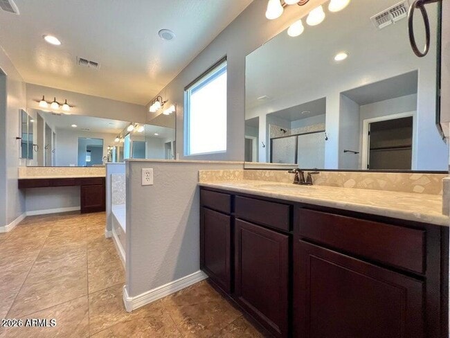 Building Photo - 3886 E Rawhide St