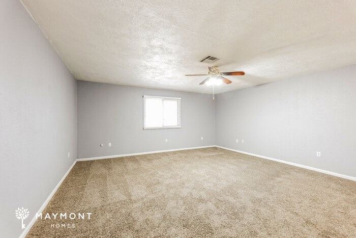 Building Photo - 4742 N 82nd Ave