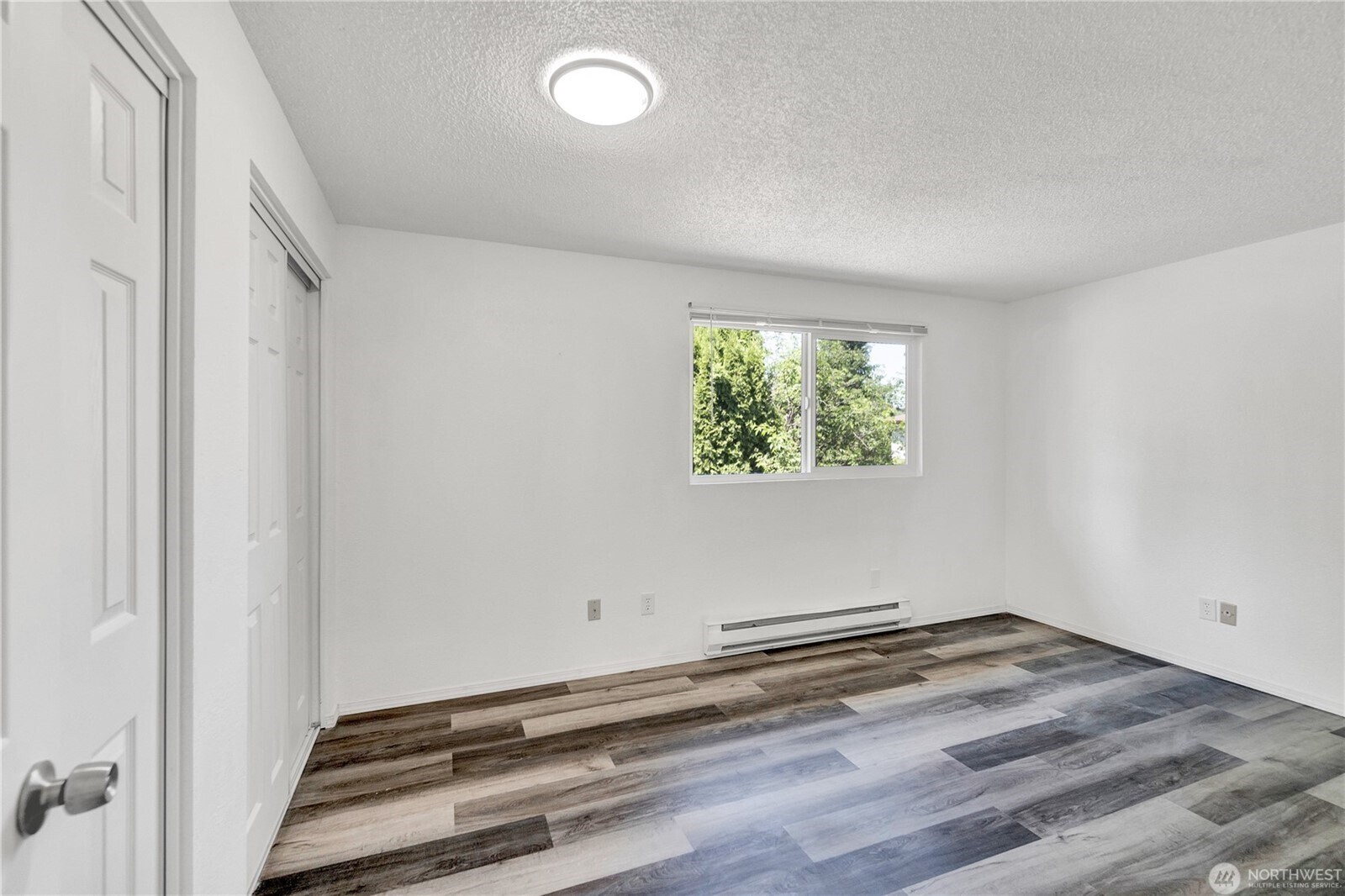 bedroom # 1 - 218 Ellingson Dr