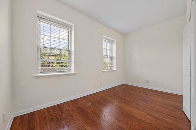 Building Photo - 227 Christopher Columbus Dr