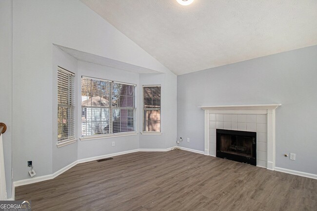 Building Photo - 703 Guide Post Ln