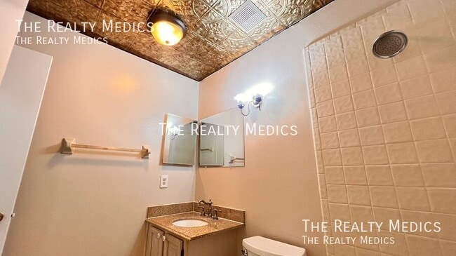 Building Photo - 10207 Comfort Cir