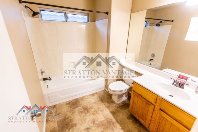 Building Photo - 4831 W Kristal Way