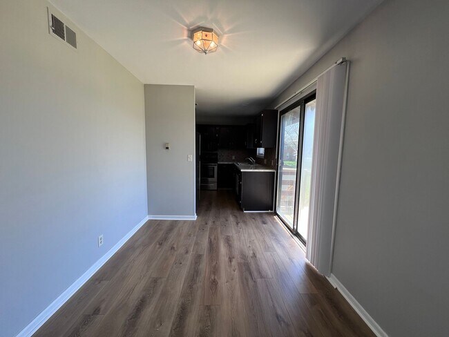 Building Photo - 01050 - Ardmore 2610-2612