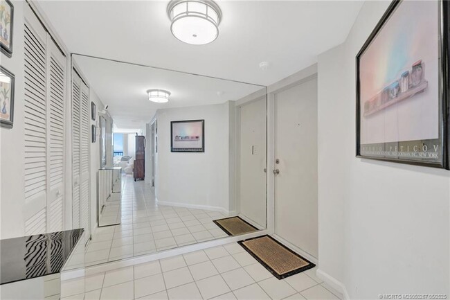 Building Photo - 9500 S Ocean Dr