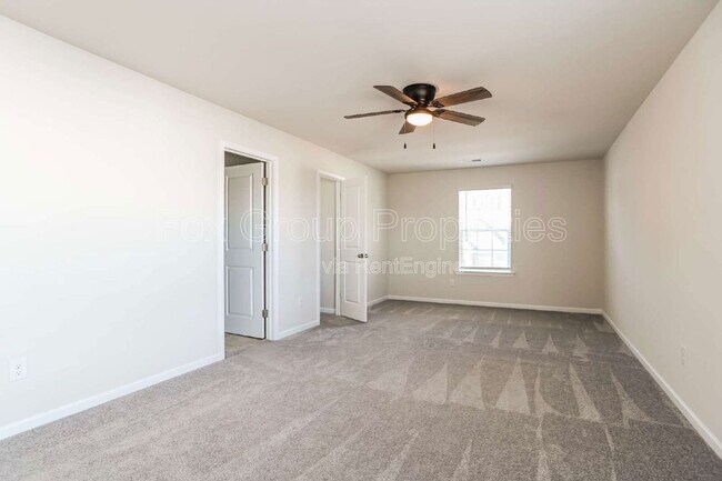 Building Photo - 6295 Fairfax Ct