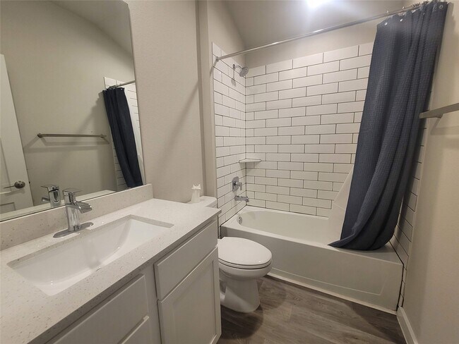 Building Photo - 12111 Bear River Dr
