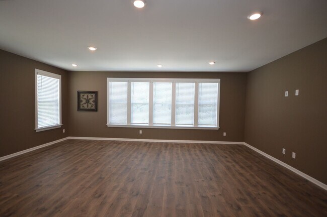 Building Photo - 7016 Gentle Pine Pl