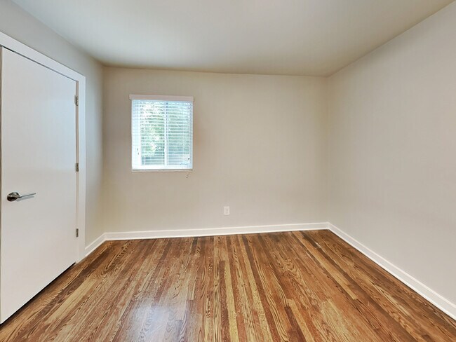 Building Photo - 880 N Highland Ave NE
