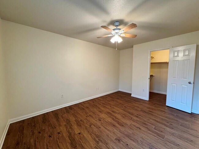 Building Photo - 7309 Ritchie Dr