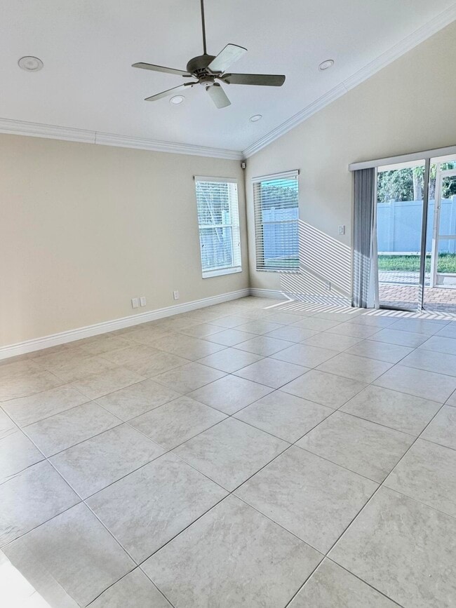 Building Photo - 54 Egret Way