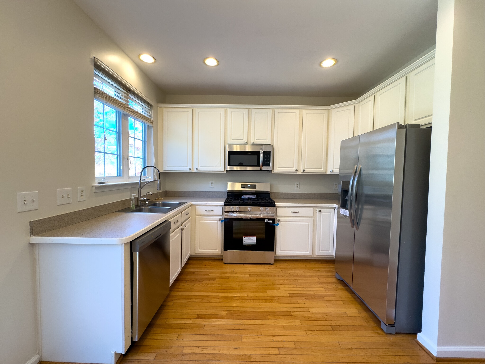 Building Photo - 8010 Pennington Dr