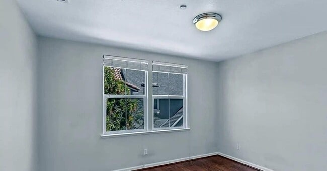 Building Photo - 168 Caroline Ln