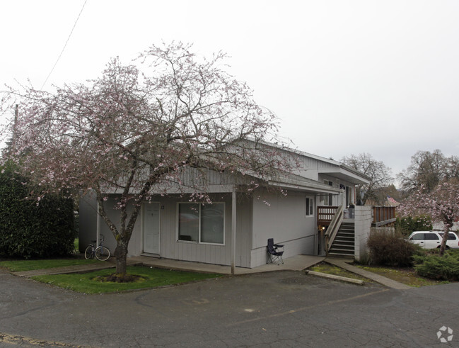 Building Photo - Vanrich Apartments