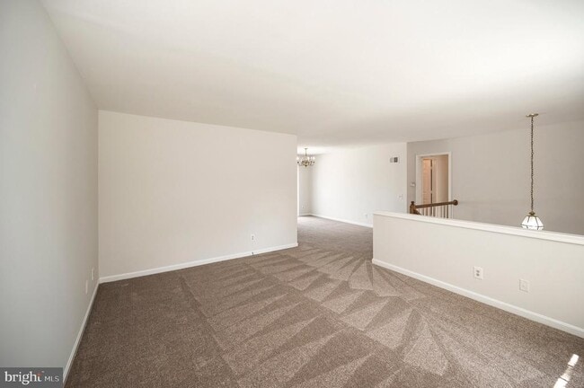 Building Photo - 17 Banbury Ct