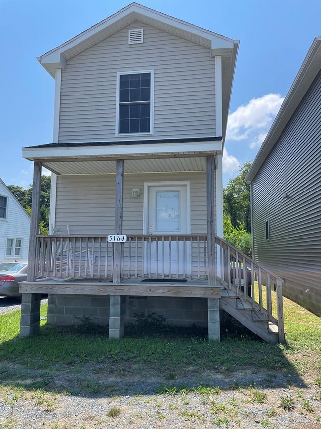 Building Photo - 5164 Main St