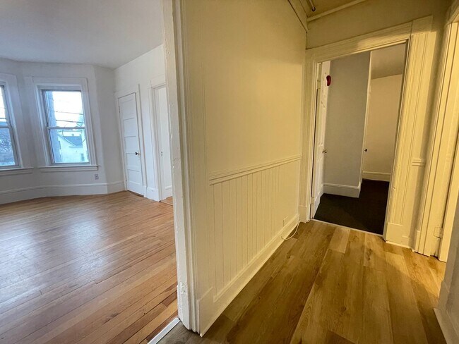 Building Photo - 459 Beech St