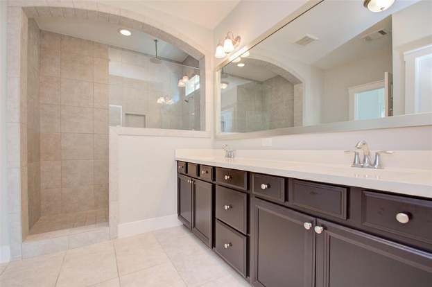 Building Photo - 18118 Moonlit River Dr