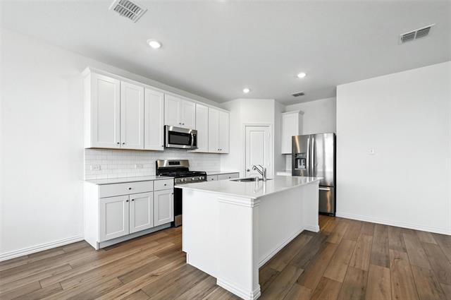 Building Photo - 3008 Chinkapin Ln