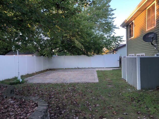 Building Photo - 3890 Windjammer Ln