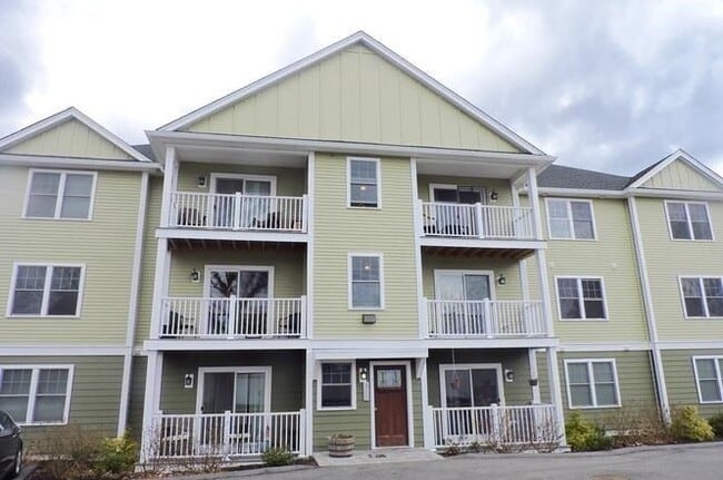 Primary Photo - 153 Sumner St