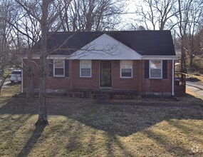 Building Photo - "Charming 3-Bedroom/fenced yard, Nashville...