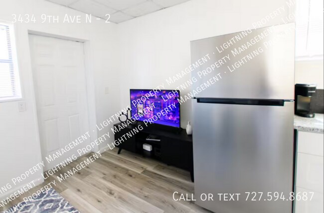 Building Photo - 3434 9th Ave N