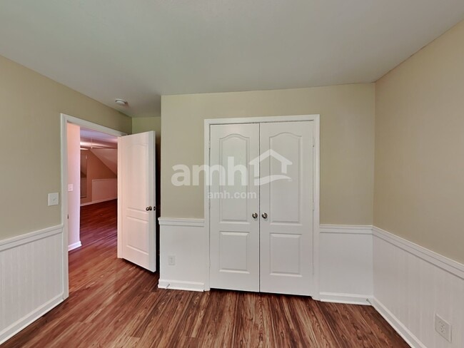 Building Photo - 1403 Bern Dr