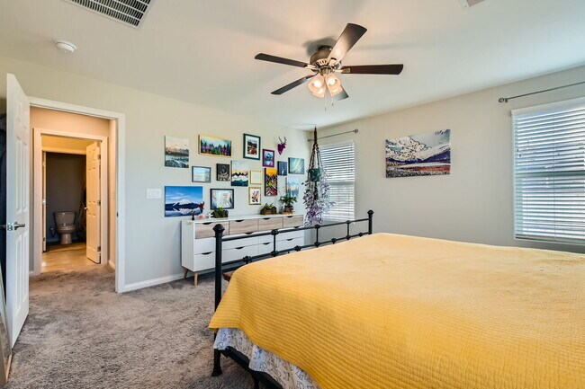 Building Photo - GATED 2-STORY HOME!