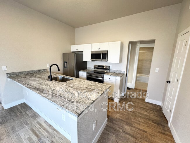 Building Photo - 330 E Cache La Poudre St