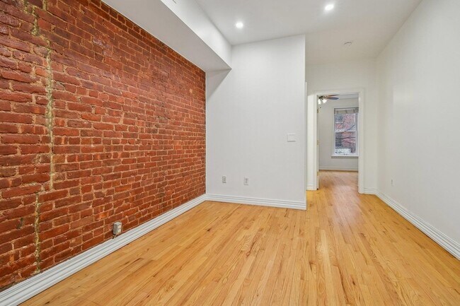 Building Photo - 815 Willow Ave