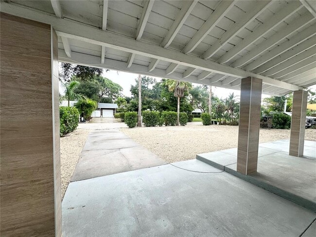 Building Photo - 2238 Clematis St