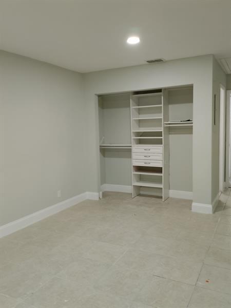 Building Photo - 1424 White Pine Dr