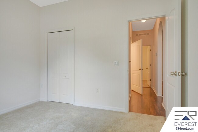 Building Photo - 7 Blackwell Pl