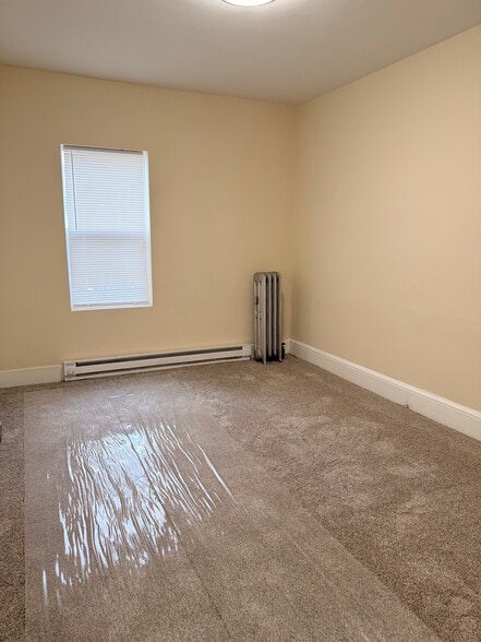 Bedroom - 735 Union St