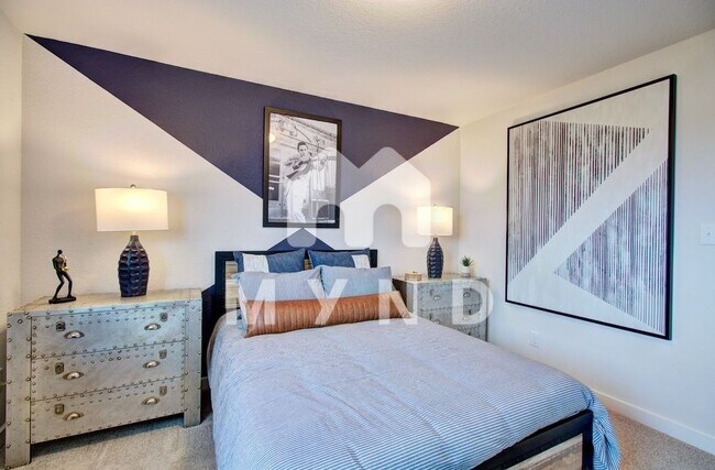 Building Photo - 888 Casina Cir
