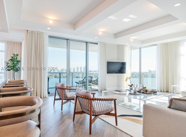 Building Photo - 17301 Biscayne Blvd