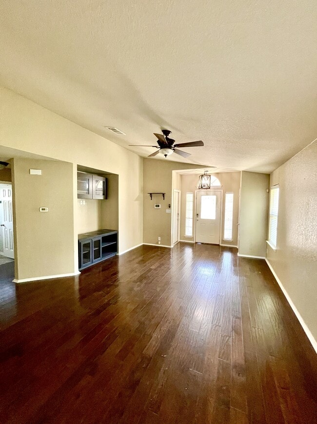 Building Photo - 659 Tom Kemp Dr