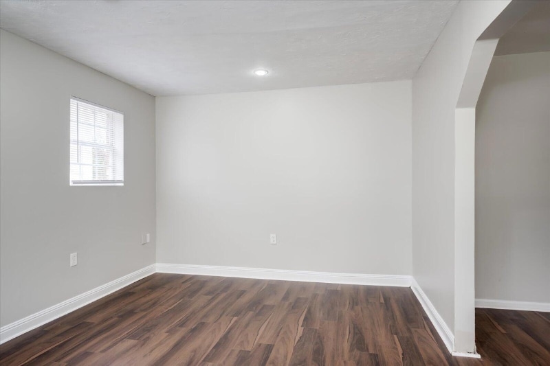 Building Photo - 2922 Dahlia Dr