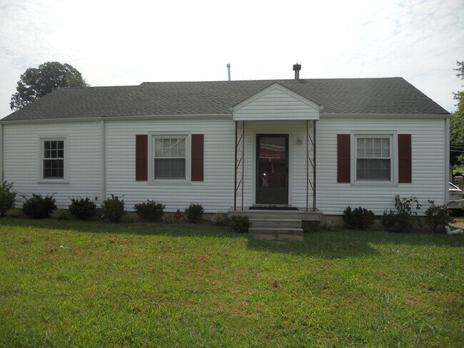 Building Photo - 118 Golf Club Ln