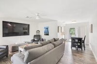 Building Photo - 1519 Treemont Ave