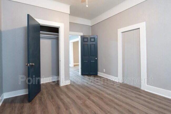 Building Photo - 623-627 S. Hydraulic - 2